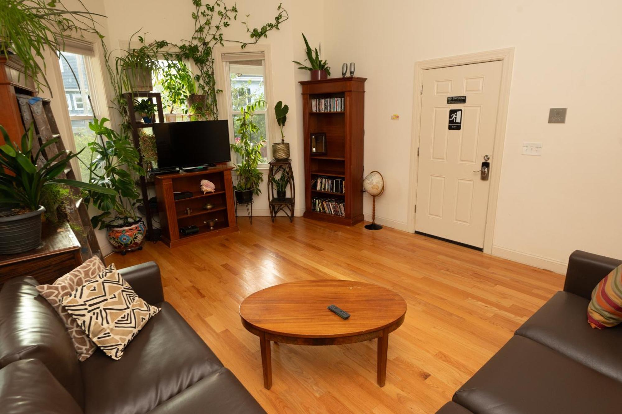 2 Bedroom Boston Condo In Jamaica Plain With Parking Buitenkant foto
